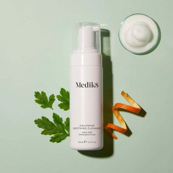 Medik8 Clarifying Foam Cleanser - Image 2